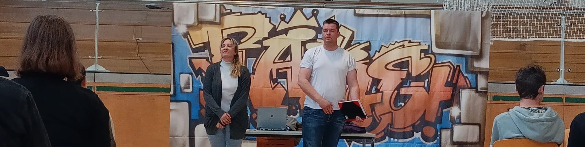 Theateraufführung in der Schule